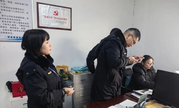 �ֿ��ھ�Ȼ��Ź���3����̻����������ϲ飡