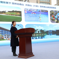 ���������ٽ�һ��������������Ϸ���̨