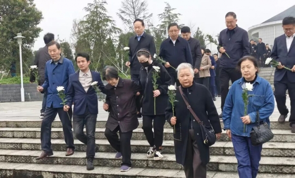 ���������������棡������ʿ������ʽ������ׯ�Ͼ���