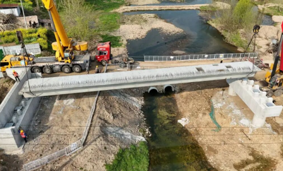 �����������������ߣ���������׽���ͨ��